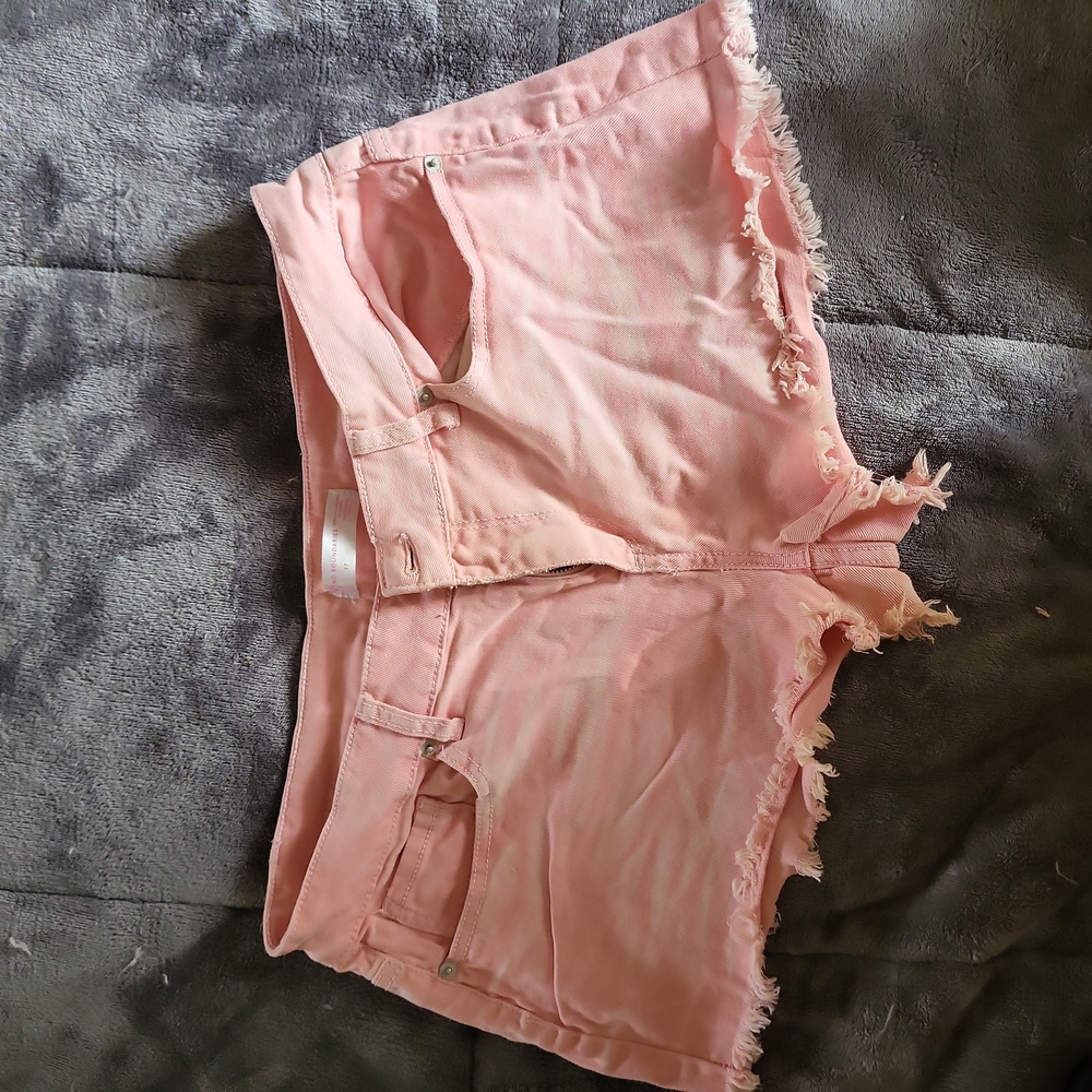 No Boundaries shorts